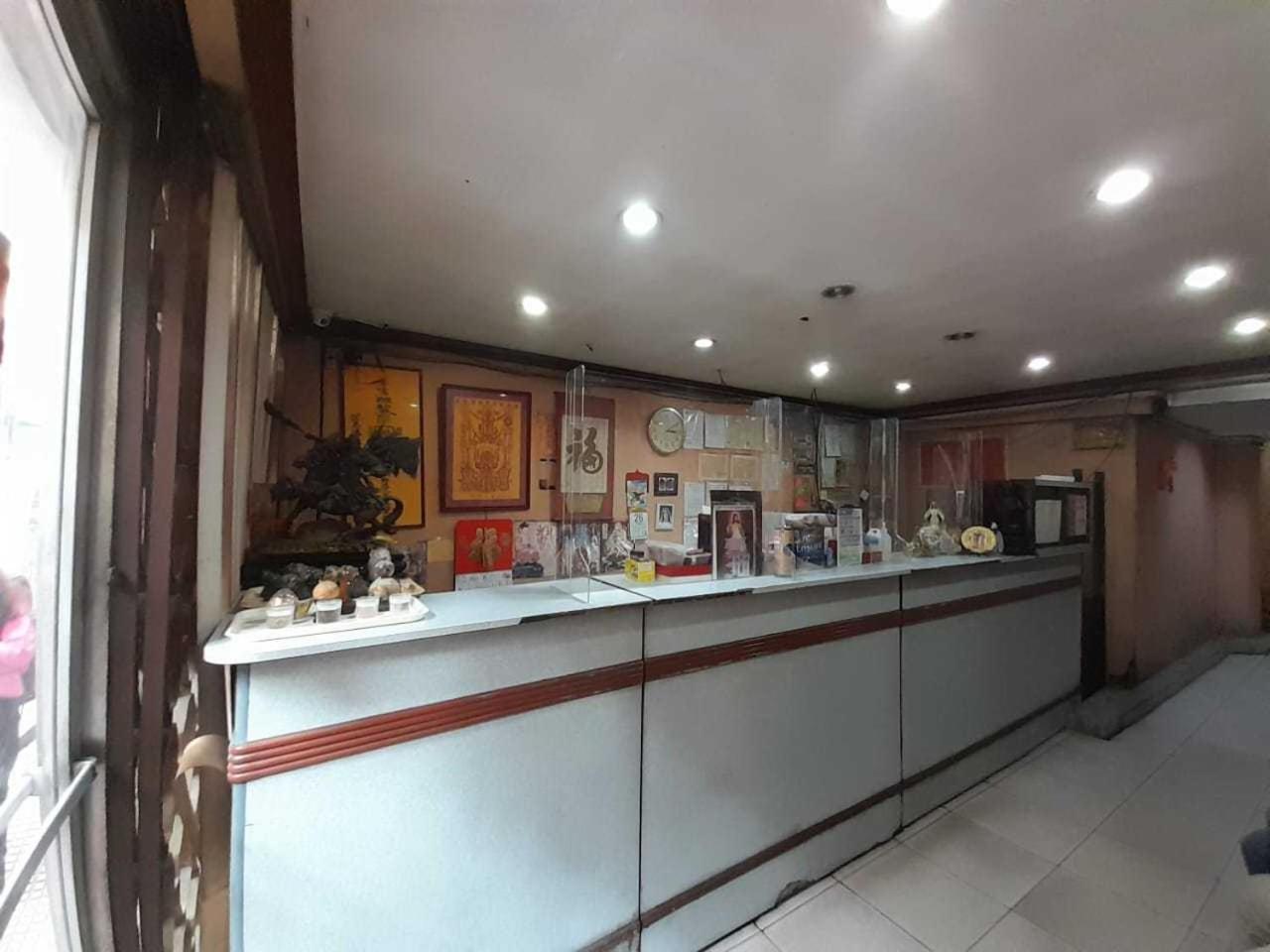 Oyo 1011 First Hotel Manila Ngoại thất bức ảnh